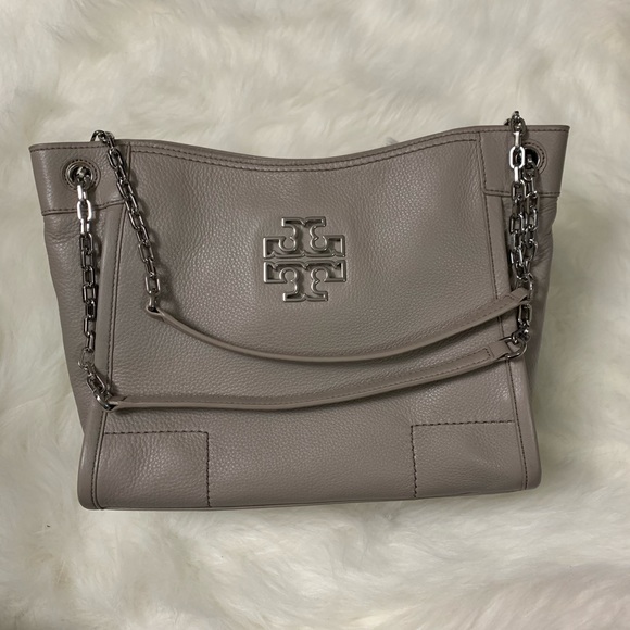 Tory Burch Handbags - Tory Burch Britten Leather Slouchy Tote